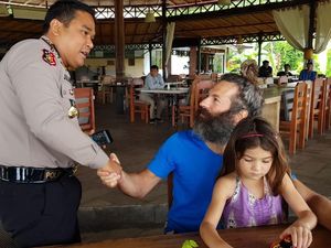 Foto: Ekspresi Alum Bocah Argentina Saat Ditemukan di Toraja
