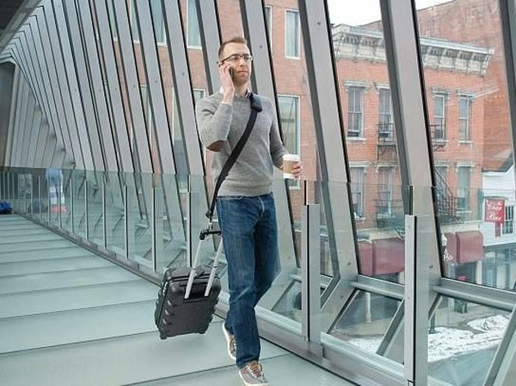Bosan Bawa Koper, Pria Ini Bikin Inovasi Untuk Traveling