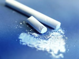 Apakah Kapur Tulis Bisa Dimakan? Ini Fakta dan Penjelasannya Apakah Kapur Tulis Bisa Dimakan? Ini Fakta dan Penjelasannya