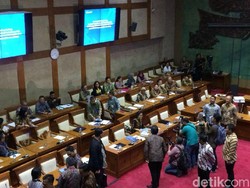 Bahas Ekonomi 2019, Sri Mulyani Cs Rapat dengan DPR