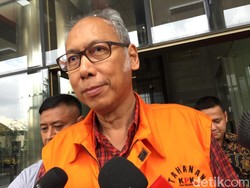 Diperiksa KPK, Bimanesh Bungkam soal Otak Hilangnya Novanto