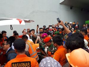 Setelah 13 Jam, Mukhmainah Berhasil Dievakuasi dari Longsor Soetta