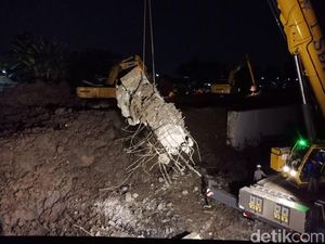 Kementerian PUPR Duga Longsor di Soetta Akibat Kegagalan Konstruksi Kementerian PUPR Duga Longsor di Soetta Akibat Kegagalan Konstruksi