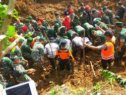 4 Korban Longsor di Cijeruk Ditemukan, 1 Orang Lagi Masih Dicari