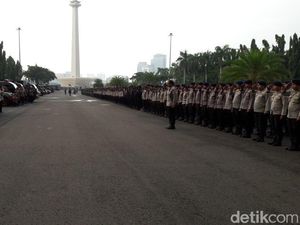 Massa Buruh akan Unjuk Rasa di Monas Siang Ini