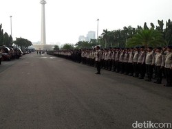 Massa Buruh akan Unjuk Rasa di Monas Siang Ini