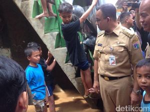 Anies Perintahkan Walkot Gelar Operasi Karbol Usai Banjir Surut