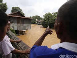Sekda DKI: Warga di Bantaran Ciliwung Harus Pindah!