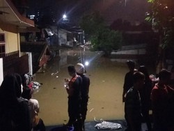 Jumlah Pengungsi Banjir Rawajati Bertambah Jadi 388 KK