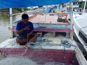 Nelayan Maros Masih Ragu Pakai Cantrang Lagi Nelayan Maros Masih Ragu Pakai Cantrang Lagi