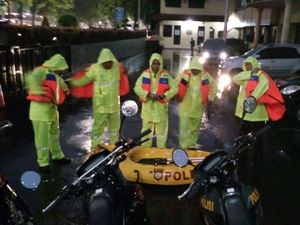 Polres Jakarta Barat Buka Posko Siaga Banjir Polres Jakarta Barat Buka Posko Siaga Banjir