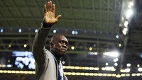 Clarence Seedorf salah satu jebolan akademi Ajax yang sukses. Dia merasakan tiga gelar Liga Champions di tiga klub yang berbeda: Ajax, Real Madrid, dan AC Milan. (Foto: Laurence Griffiths/Getty Images)
