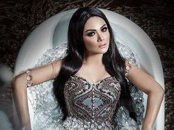 Ini Jadinya Krisdayanti Bermandikan Berlian Seperti Taylor Swift