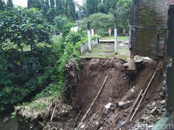 Wira-wiri Kereta ke Blitar Terganggu Akibat Longsor, KAI Minta Maaf
