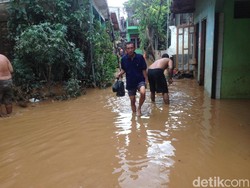 Warga Kampung Arus Siap Direlokasi, Sandi: Bukan Digusur Ya