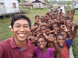 Dokter di Papua ke BEM UI: Di Asmat, Air Mineral untuk Bilas Daki  