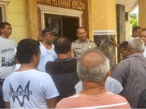 Selain di Cilegon, Aksi Tolak Taksi Online Juga Digelar di Ambon Selain di Cilegon, Aksi Tolak Taksi Online Juga Digelar di Ambon