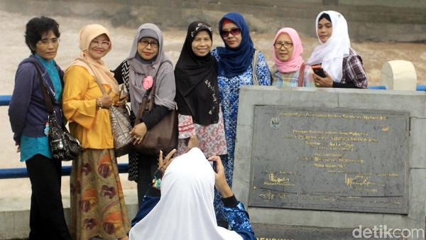 Siaga II, Bendung Katulampa Jadi Tempat Wisata Dadakan