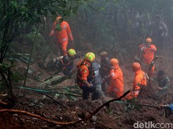 Hujan Deras, Pencarian Korban Longsor Cijeruk Dilanjutkan Besok