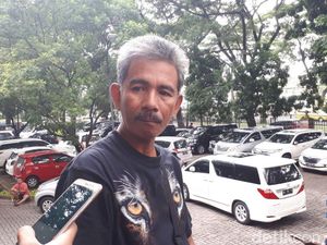 Korban Selamat Longsor Soetta Masih Mengeluh Sakit di Kaki Korban Selamat Longsor Soetta Masih Mengeluh Sakit di Kaki