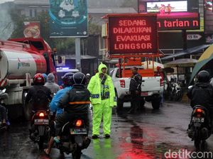 Libur Imlek, Jalur Puncak Masih Ditutup