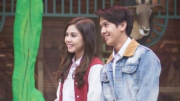 10 Pasangan Kekasih dalam Film yang Bikin Baper, Siapa Favorit Kamu?