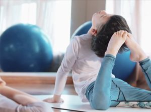 Keren! Bocah Ini Hasilkan Ratusan Juta Rupiah dari Mengajar Yoga