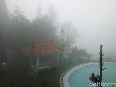 Foto: Begini Suasana Objek Wisata di Puncak Pasca Longsor