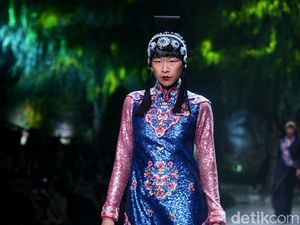 Foto: 25 Koleksi Busana Imlek Terbaru Sebastian Gunawan