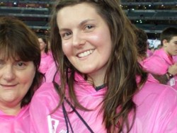 Makin Banyak Perempuan Australia Buang Organ Reproduksi