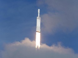 Peluncuran Falcon Heavy Sedot Jutaan Penonton YouTube