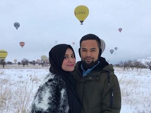 Shireen Sungkar Lahirkan Anak Ketiga Shireen Sungkar Lahirkan Anak Ketiga