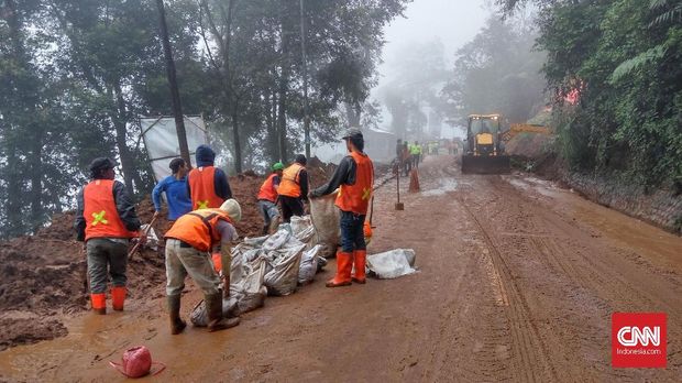 Belum Ada Laporan Keluarga Hilang di Longsor Puncak