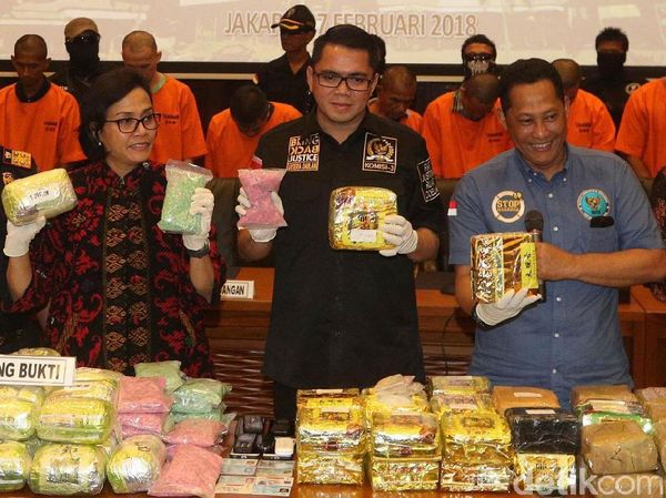 Sri Mulyani dan Buwas Gagalkan Penyelundupan Sabu