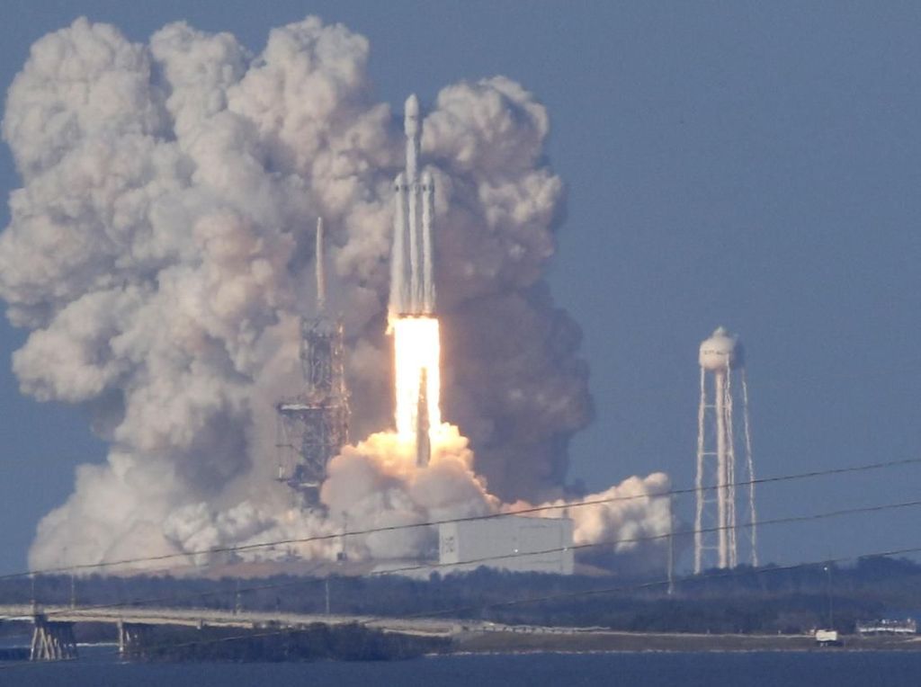 Roket Terkuat Sejagat SpaceX Mau Meluncur Lagi Roket Terkuat Sejagat SpaceX Mau Meluncur Lagi