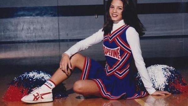 Megan Fox Sampai Bella Sophie, Artis-artis Energik yang Juga Cheerleader