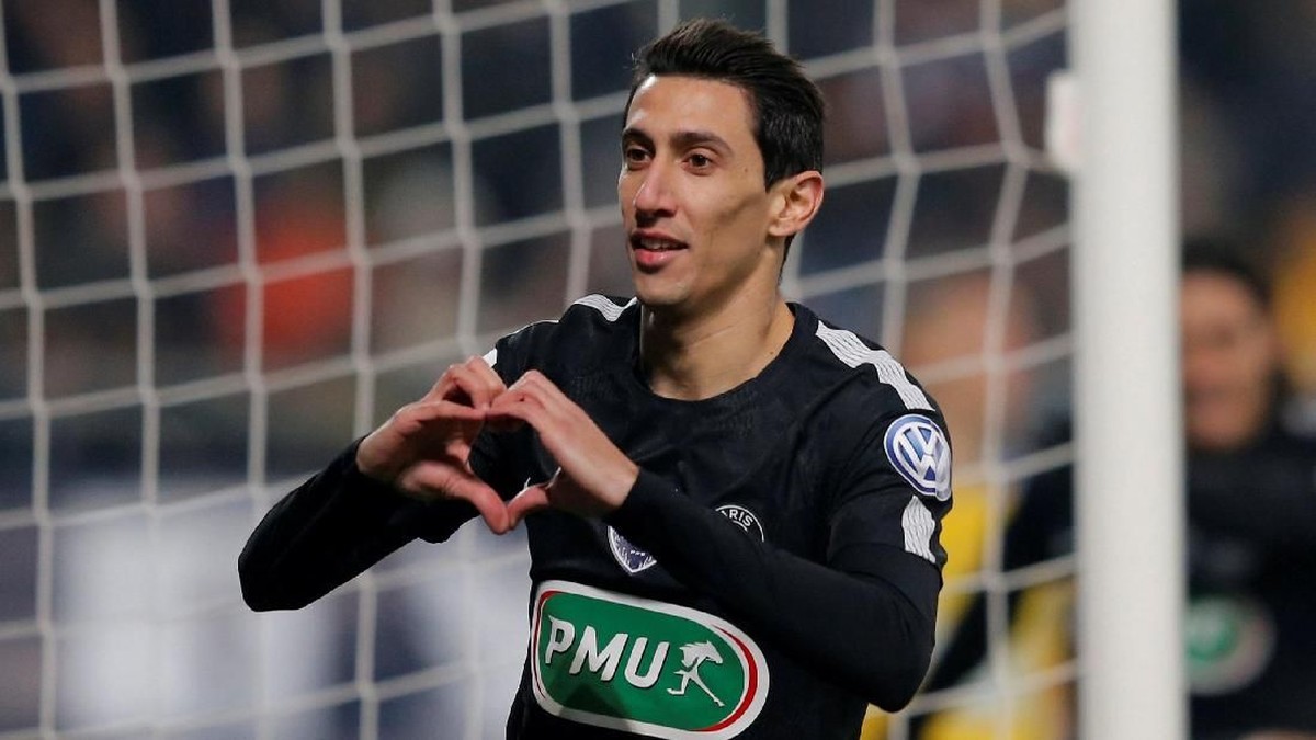 Angel Di Maria mencetak hat-trick saat Paris Saint-Germain mengalahkan Sochaux di Coupe de France (Foto: Vincent Kessler/Reuters)