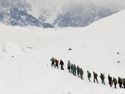 Gunung Pembunuh Itu Nyaris Mati
