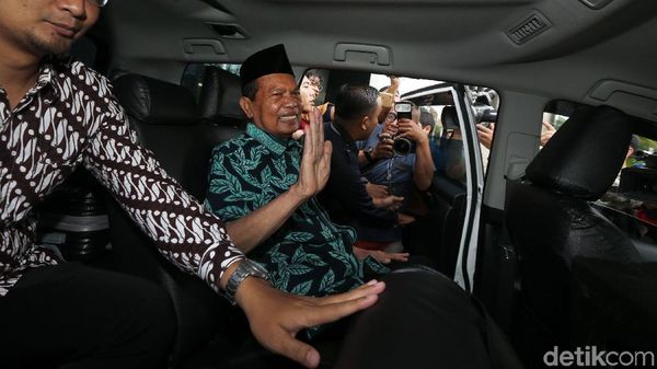 Kembali Diperiksa, Wali Kota Mojokerto Belum Ditahan