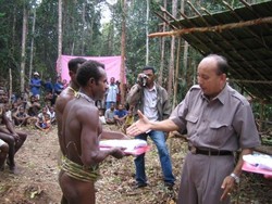 Dokter Tigor Silaban, Pilih Pedalaman Papua Ketimbang Pertamina