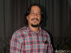 Rahasia Bucek Depp Tetap Kekar dan Kece di Usia 44 Tahun