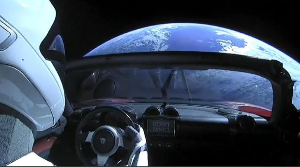 David Bowie Hingga Star Wars, Cerita Dibalik Roket SpaceX