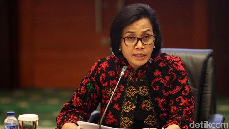 Pajak Sedan Direvisi, Sri Mulyani: Mobil Sedan Bukan Barang Mewah