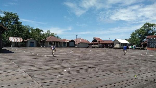 Foto: Agats, Ibu Kota Kabupaten Asmat yang Dibangun di Atas Rawa