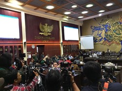Rapat Revisi UU MD3 Sepakati Pimpinan DPR Jadi 6, MPR Jadi 8