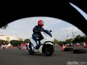 Periksa Komponen Mesin, Honda Panggil Pemilik PCX 150