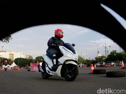 Periksa Komponen Mesin, Honda Panggil Pemilik PCX 150