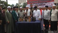 Pemusnahan 10 Ribu Miras di Jaktim yang Dihadiri Al-Khaththath
