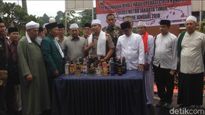 Pemusnahan 10 Ribu Miras di Jaktim yang Dihadiri Al-Khaththath