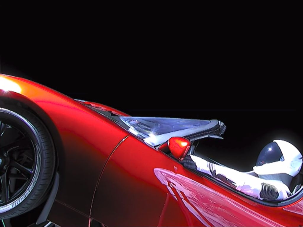 Mobil Tesla Elon Musk Sudah Mendekati Mars